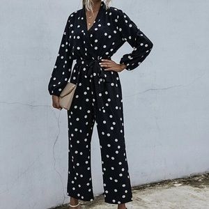 ⚫️⚪️SHEIN Polka Dot Jumpsuit⚪️⚫️